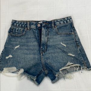ZARA dark wash distressed denim high rise shorts!